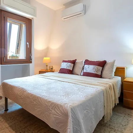 Sardinia Re - Garibaldi Penthouse - Free Parking Alghero
