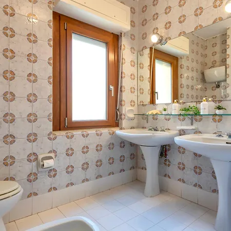 Sardinia Re - Garibaldi Penthouse - Free Parking Apartment