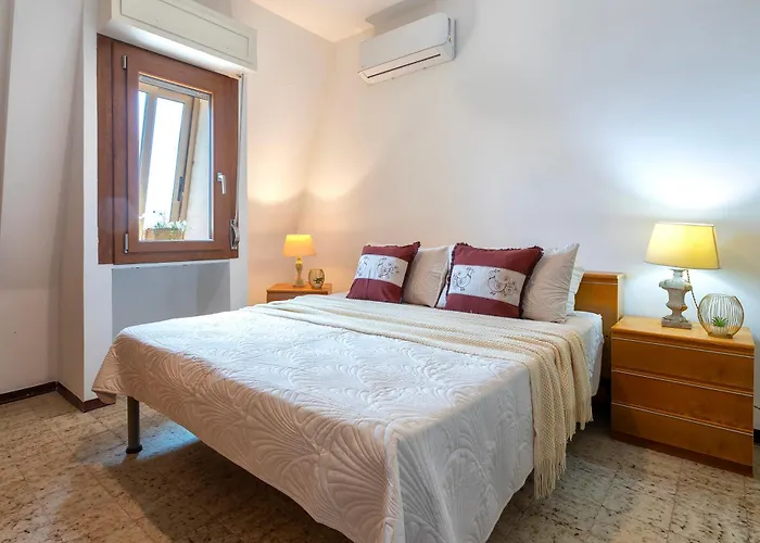 Sardinia Re - Garibaldi Penthouse - Free Parking Alghero