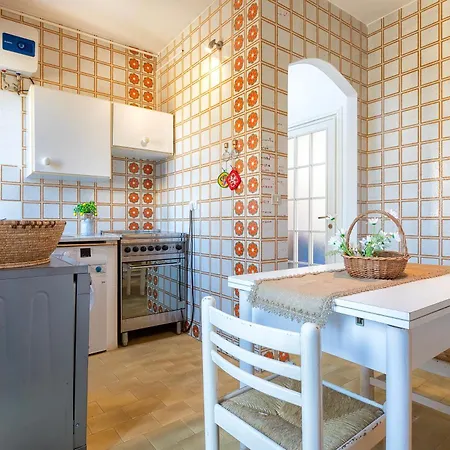 Daire Sardinia Re - Garibaldi Penthouse - Free Parking