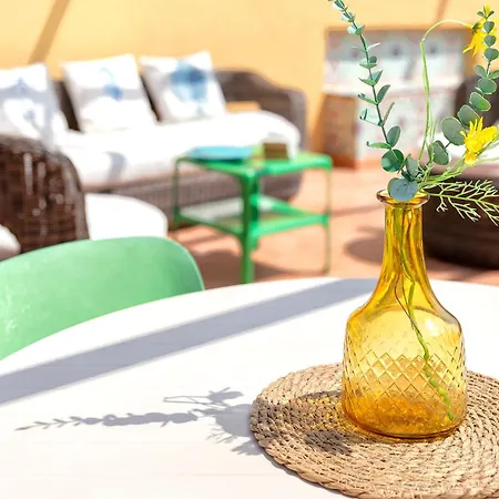 Sardinia Re - Garibaldi Penthouse - Free Parking Daire